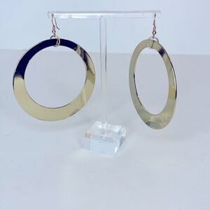 NEW…Gold circle earrings OS (one size) from Forever21